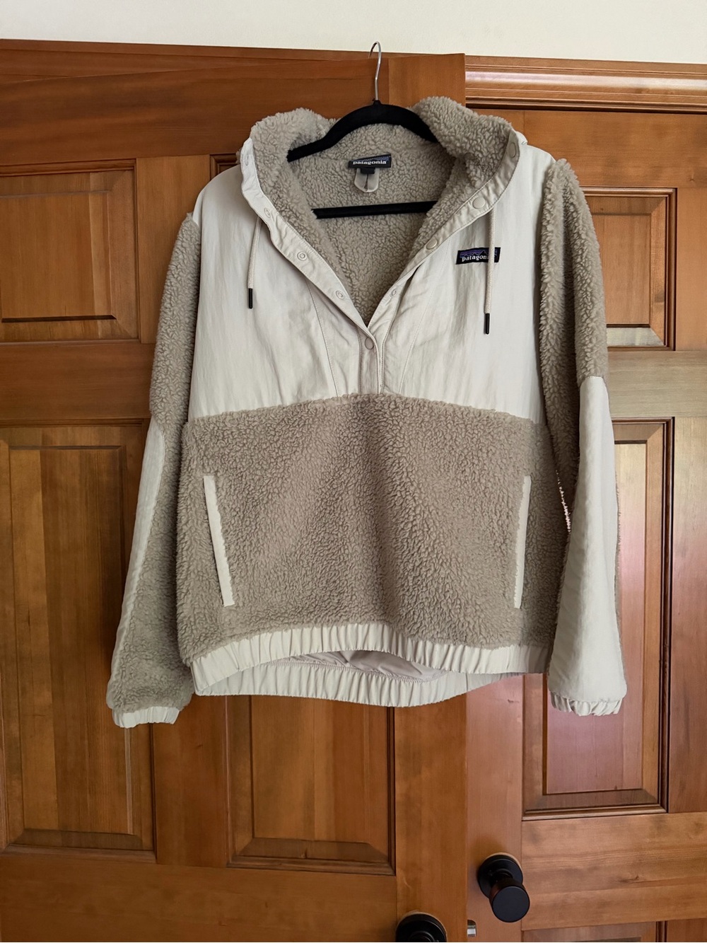 Patagonia Cream and Beige Sherpa Pullover Hoodie